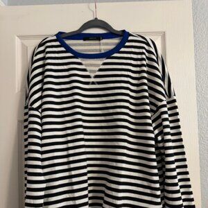 Zesica NWT sweater